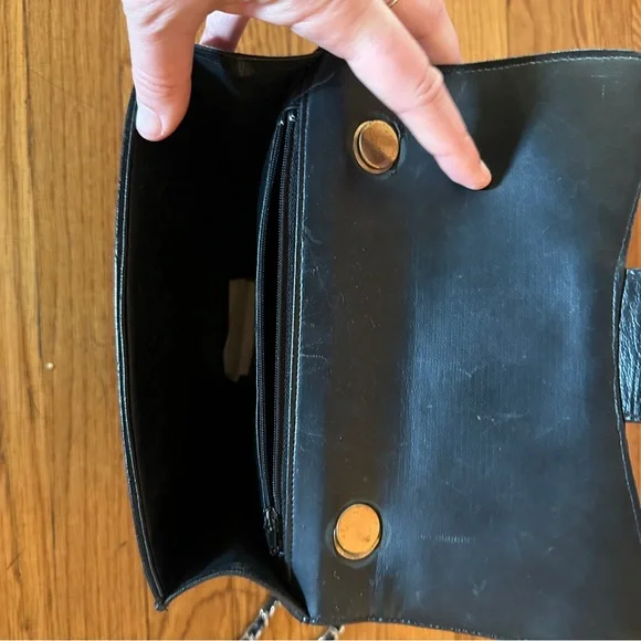 Chic Black Quilted Chain Bag - Picture 5 of 6